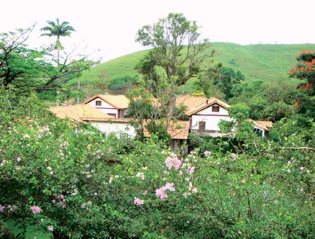 descrição arquitetônica A planta original configurava a forma de um U isto é presumível por análise da foto histórica, possivelmente contornando o quadrilátero