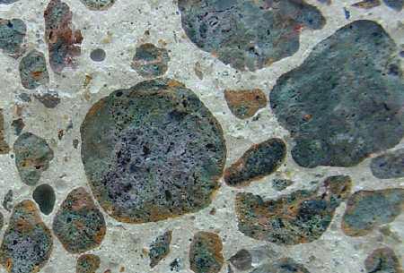 vermiculita ( 300kg/m³), ardósia, resíduo de
