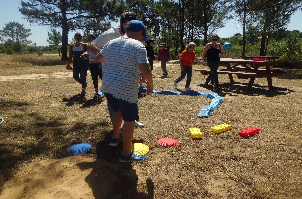 Brincar, Aprender e Crescer Oficinas de Aquisição de Competências pela APPDA Setúbal PARCERIAS E BENEFICIÁRIOS Ao longo do tempo, têm vindo a consolidar se parcerias com três instituições sociais de