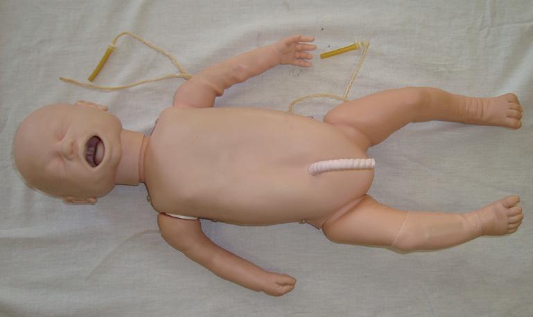 9 - Intermediate Infant Crisis Marca Nasco Lifeform Função: Manequim de neonato que