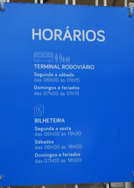 de facilitar a circulação do tráfego rodoviário nas horas de maior procura e de reduzir os movimentos de procura de estacionamento na área mais nobre da cidade, Com efeito, ao concretizar a