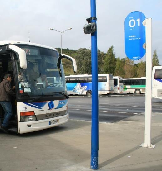 de transporte coletivo ao terminal, pelo serviço de táxis com uma praça de 6 lugares e ainda pelo serviço Moove Oeste.