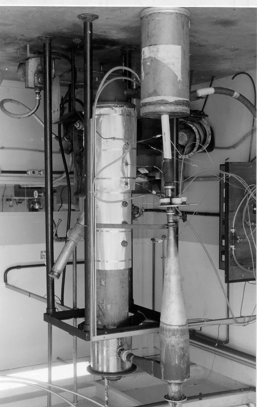 6-27 Figura 6.14. Foto do gaseificador de leito fluidizado.