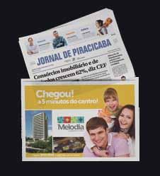 MÍDIA PREMIUM Embalagem Seu anúncio envolve o jornal todo, ocasionando uma intervenção de grande impacto no público leitor. Dimensão: 31 x 32cm Material fornecido pelo cliente.