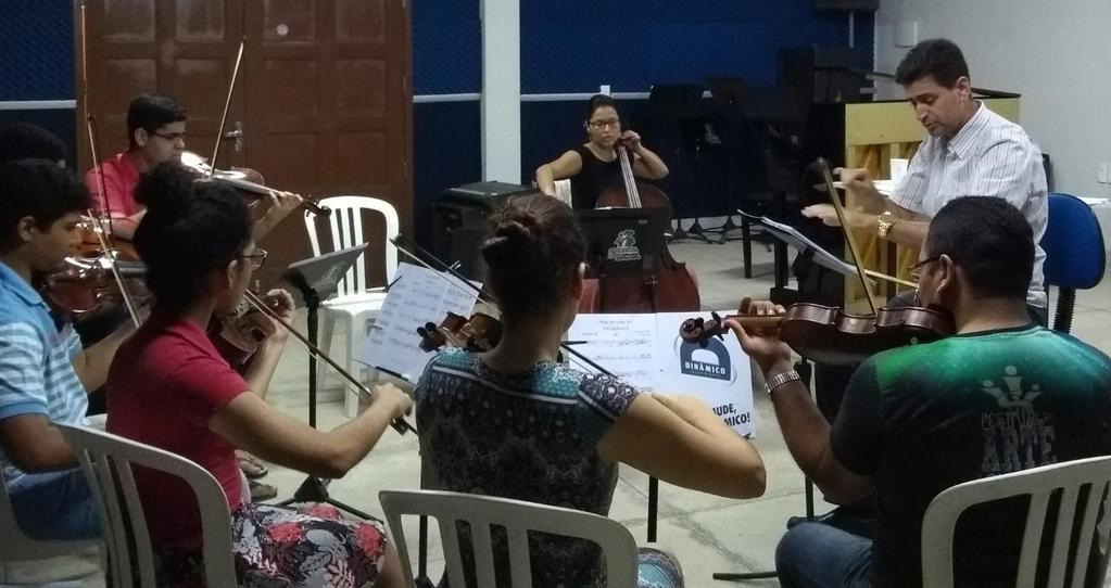 5 Ensino, pesquisa e extensão O grupo de camerata é o único na UERN e na cidade de Mossoró a oportunizar o estudo da família do violino.