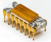 CPU / Microprocessador n n Uma CPU deve conter 3 partes principais: ULA, conjunto de registradores, unidade de controle; O primeiro dispositivo semicondutor onde foi encapsulado uma CPU completa em
