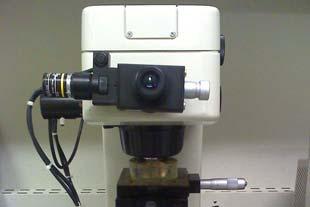 HVS-1000. A Figura 3.4 apresenta o microdurômetro utilizado. Figura 3.4. Microdurômetro Digimess HSV-1000 3.