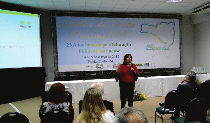 O evento reuniu cerca de 250 pessoas, entre dirigentes Municipais de Educação, assessores Técnicos das secretarias, professores e demais profissionais da área educacional.