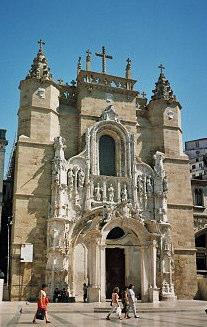 Recebe como dote as terras a Sul do rio Minho: Condados Portucalense e de Coimbra. 1112 Morte do Conde D. Henrique 1117 D.