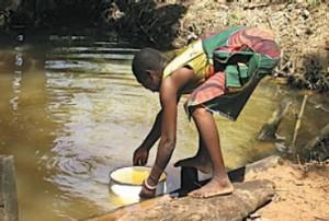 Vibrio cholerae - CÓLERA Epidemias de cólera: ++ regiões quentes, mais frequente em países em vias de desenvolvimento;
