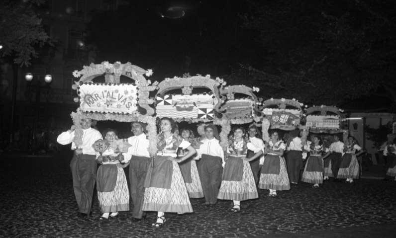 Carnaval em Lisboa, 1927. Marcha de Marvila, 1952. Património imaterial: Tradições e expressões orais, incluindo a língua. Expressões artísticas e manifestações de carácter performativo.