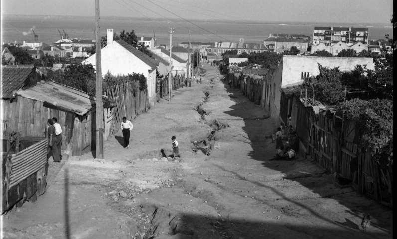 Bairro Chinês, 195-. Rua Morais Soares, 1955.