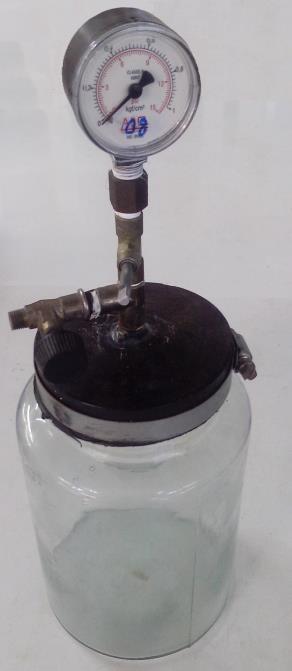 52 Figura 13 - Reator de bancada para experimentos de biodigestão anaeróbia.