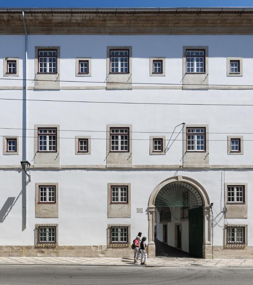 UNIFOJ A UNIDADE DE FORMAÇÃO JURÍDICA E JUDICIÁRIA (UNIFOJ) do Centro de Estudos Sociais (CES) da Universidade de Coimbra está vocacionada para a formação profissional avançada nas áreas do direito e