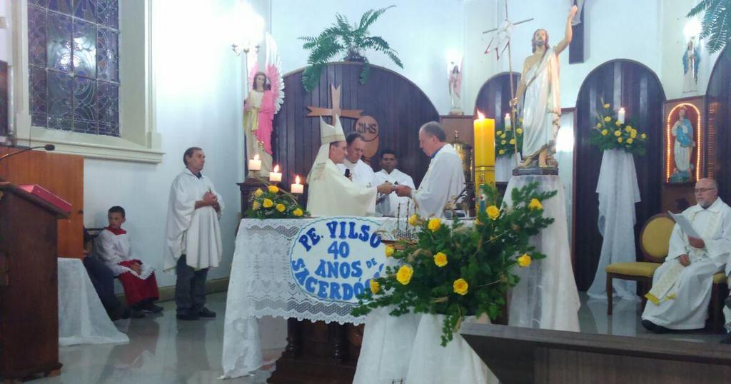 POSSE DO PADRE VILSO EM CATANDUVAS DO SUL No dia 02 de abril às 19h na Paróquia Imaculada Conceição de Catanduvas do Sul/Contenda, tivemos a celebração da Santa Missa com a Posse do novo Pároco Pe.