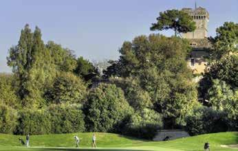 OS CAMPOS MARCO SIMONE GOLF & COUNTRY CLUB (ROMA) O Marco Simone Golf & Country Club será a sede da Ryder Cup 2022 e está situado a menos de 20 km do centro de Roma.