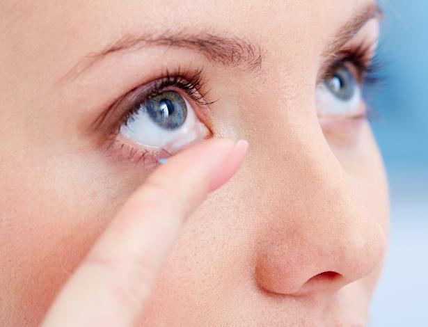 Infecção em usuários de lente de contato pode causar cegueira e até perda do globo ocular noticias.uol.com.