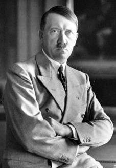 Após a Primeira Guerra Motivação para movimentos totalitários Nazismo (Alemanha) Fascismo (Itália) EUA como grande