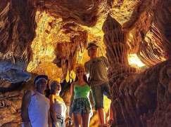 GRUTAS Bonito possui três grutas para visitação, todas com paisagem de tirar o fôlego.
