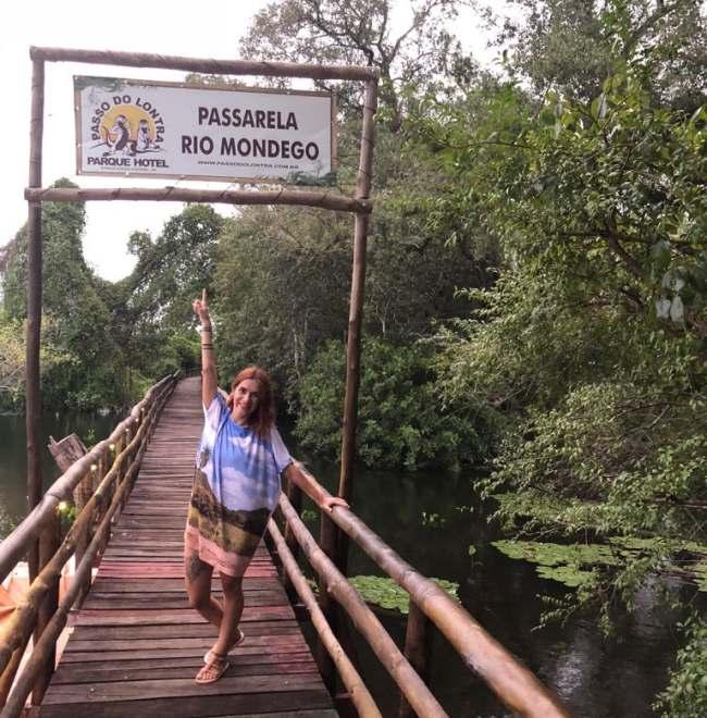 Confira: JUNGLE LODGE O Pantanal Jungle Lodge está localizado na Estrada Parque Pantanal Sul, a 7km do posto fiscal Buraco das Piranhas.