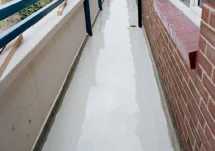 MUROS Fissuras e destacamento de material Selagem de fissuras e juntas Reparação pontual As principais anomalias associadas a muros de terraços e varandas são: Fissuras nas juntas de ligação com
