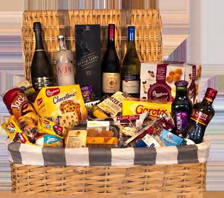 Inglaterra 41 itens R$699,80 1 Panetone Especial Com Uvas Passas Damascos e Amêndoas Caixa Decorada Bauducco Caixa 500g 1 Chocotone Com Gotas De Chocolate Caixa Decorada Bauducco Caixa 400g 1 Whisky