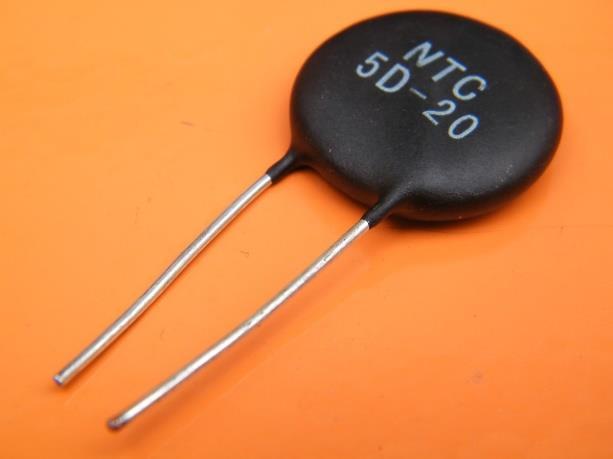 6) Termistor Os termistores se caracterizam por possuir grande variação da resistência elétrica em função da temperatura (faixas de -100 o C a 300 o C).