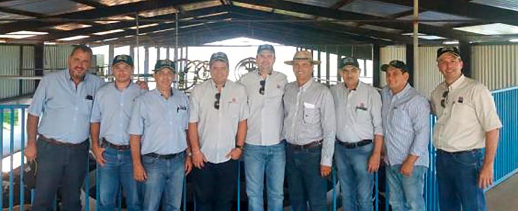 A Fazenda Xapetuba, referência em Girolando ½ sangue, que é um dos maiores produtores de leite no Brasil localizado no município de Tupaciguara/ MG, também integrou o roteiro.