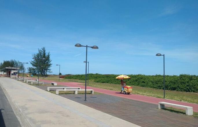 26 Figura 14: Revitalização da Orla da Praia na Avenida Beira-Mar Ilha Comprida SP.