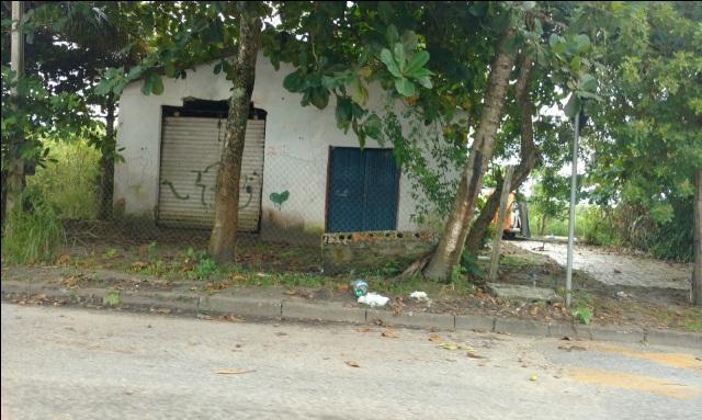 18: Fotografias de Imóveis Fechados na Avenida Copacabana