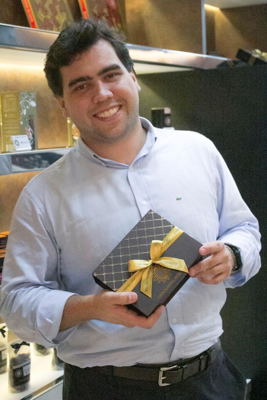 História 2017 Christian Neugebauer, a quinta geração de chocolatiers da família e herdeiro da primeira fábrica de chocolates do Brasil, adquire marca Chocolateria Brasileira