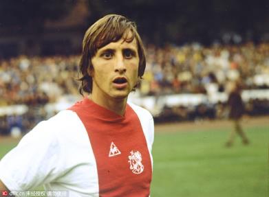 1972-1980 COPAS EUROPEIAS Em sua terceira década de disputa, as copas europeias ganhavam importância e expectativa a cada ano Na CHAMPIONS CUP, dois clubes alcançam um tricampeonato, o Ajax entre