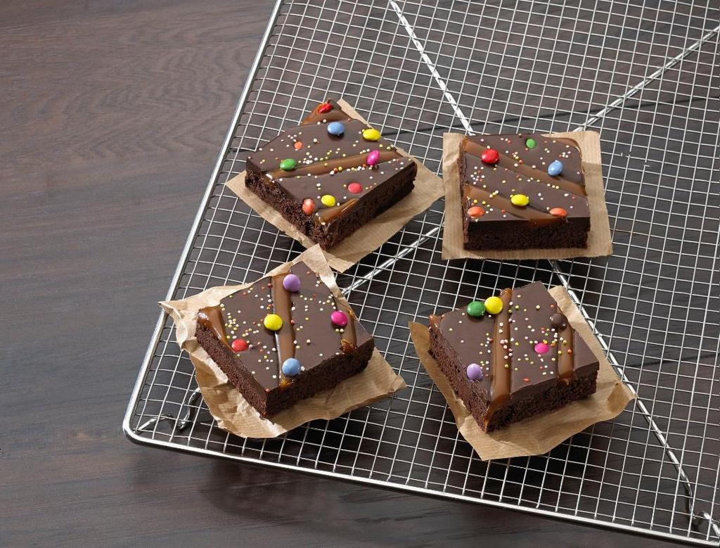 Brownies com caramelo e chocolate com e 33 DREIDOPPEL 1,460 kg velocidade lenta de 3 a 5 minutos.