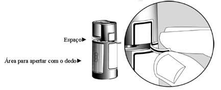 3. Para abrir o frasco, gire a tampa na direção indicada pelas setas. NÃO AGITAR ANTES DE USAR.