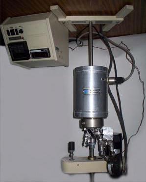 Pressão de vapor em polióis misturados com agentes expansores gasosos Pressão, psi 160 140 HFC 134a