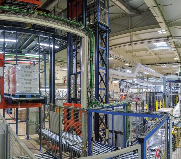 Caso prático: Nestlé Um eficiente sistema de transporte da Mecalux no centro de produção da Nestlé em Girona Localização: Espanha A