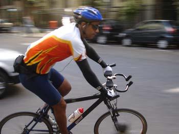 1 com roupa de ciclista, 0,13%. Todas as fotos estão disponíveis em: http://www.ta.org.