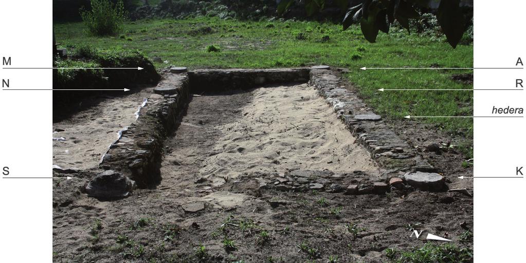 datar o monumento de princípios do século I da nossa