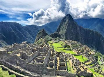 Cidade Perdida dos Incas, Machu Picchu, nos receberá com seus incríveis terraços, escadarias, recintos cerimoniais