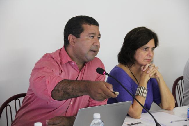 Ao lado da presidente Nísia Trindade, o diretor Jorge Mendonça fez uma apresentação sobre Farmanguinhos (Foto: Alexandre Matos) Nísia Trindade fez questão de ressaltar a importância de estar no CTM,