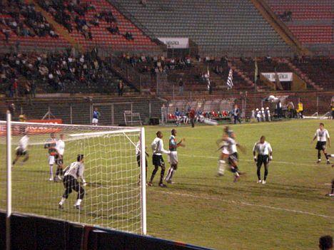 Uma sequência de muitos GOLS. JOGO 12 01/11/2006 Atlético-PR 6x4 Vasco Estádio Arena da Baixada Público: 00.000 Seria a 32ª. rodada do 2º.