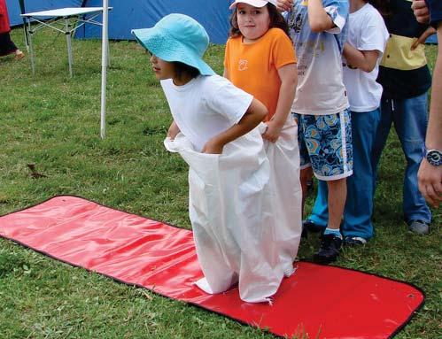 Cada participante dispõe de 00 bolas. fun games 2 Desafie os seus alunos! Jogos de grupo divertidos, lúdicos e formativos.