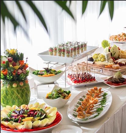 BUFFET Temos sugestões de buffet a partir de R$ 180 por convidado, para um orçamento mais detalhado enviaremos um orçamento sob medida.