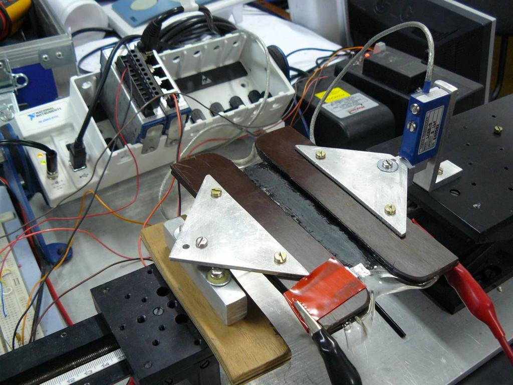Circuito Amplificador CompactDAQ Sensor