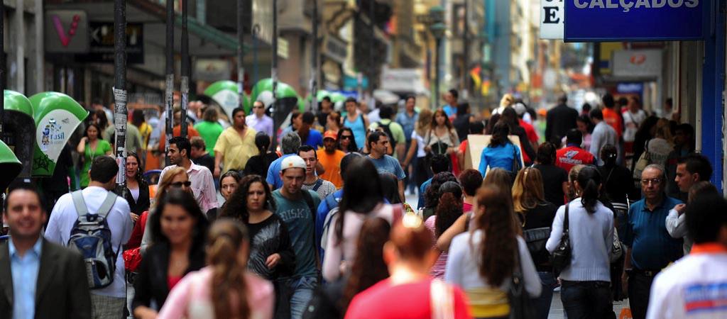 População: É o conjunto de elementos que se quer abranger em um estudo.