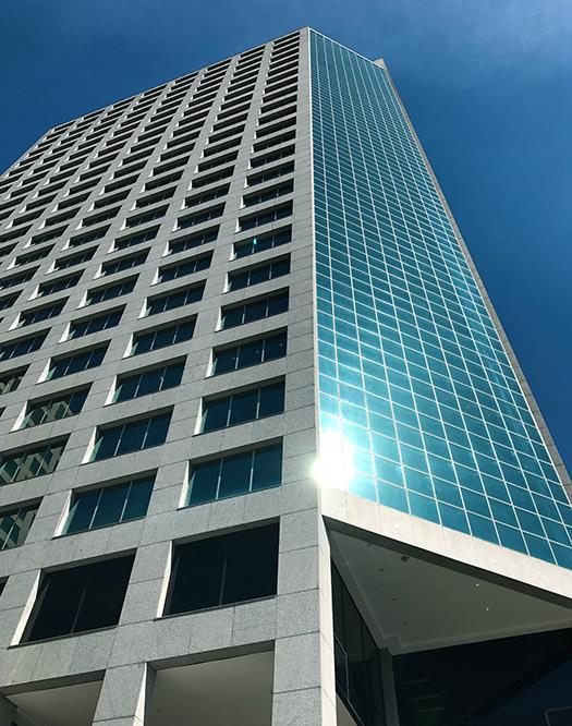 TORRE A torre de escritórios do complexo WTC possui 25 andares com aproximadamente 3mil m² de área bruta locável.