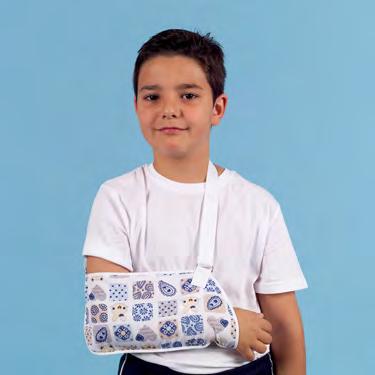 Ref.: 907 Suporte de antebraço infantil Proporciona suporte e reposicionamento ao braço das crianças. Fabricado em poliéster e algodão. De fácil colocação. Medidas do suporte: 28 x 14 cm.