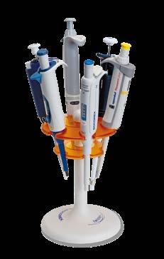 Rotação suave 2 O suporte inclui um mecanismo que permite a rotação suave com a ponteira do dedo. Para uma seleção e escolha rápida da micropipeta desejada.