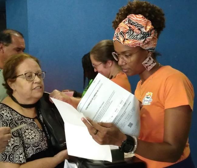 Neste sentido, o Grupo Cataratas se compromete a: Combater a discriminação contra a mulher garantindo a participação plena e efetiva das mulheres e a igualdade de oportunidades para a liderança em