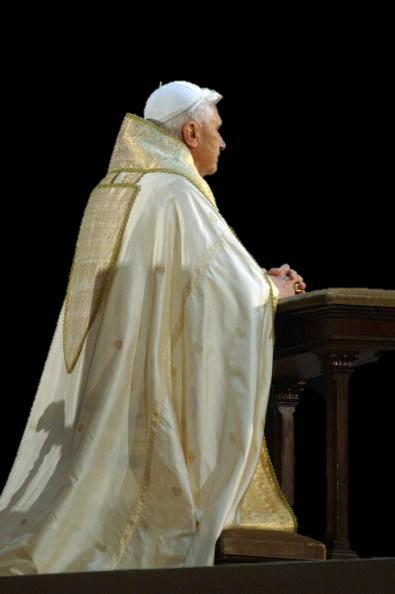 Homenagem Papa emérito Bento XVI 65 Anos de Ordenação Papa: Bento XVI, mestre da "teologia de